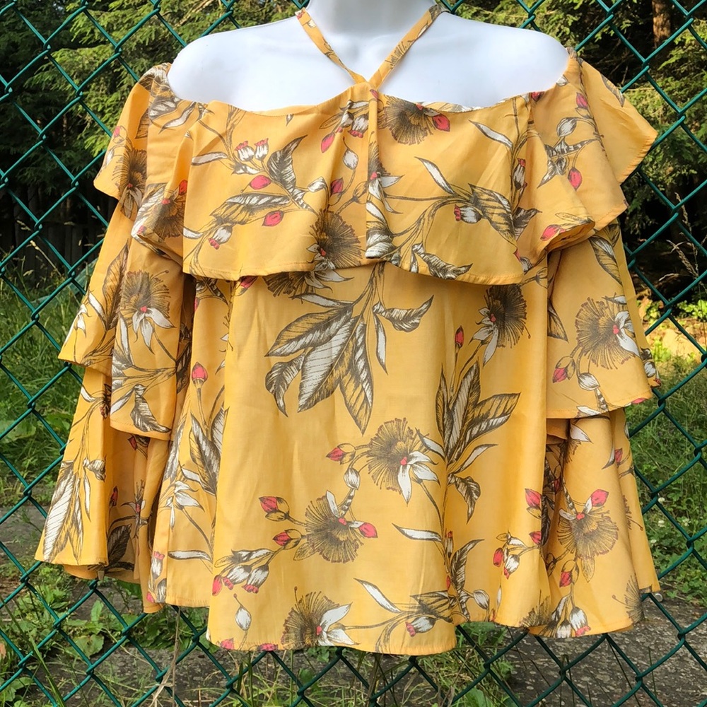 Boho yellow patterned blouse